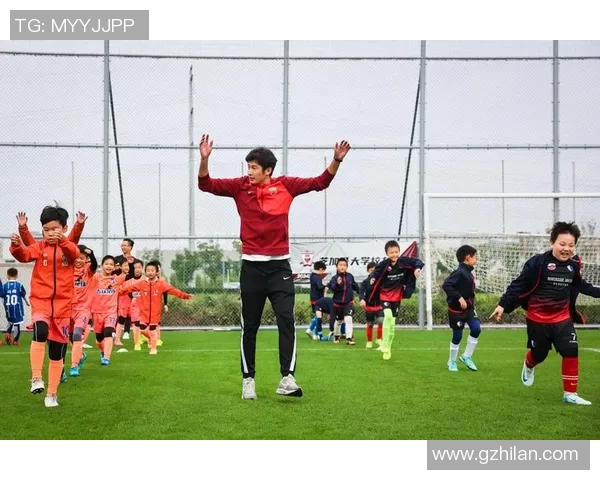 中国足球第一代球星的崛起与影响力：探索他们如何塑造足球文化的历史轨迹