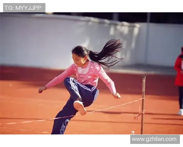 刘毅足球星奋勇拼搏展现绿茵风采引领团队精神书写辉煌篇章