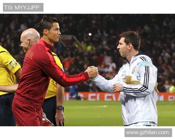 天下足球二十大球星盘点：足坛风云人物与历史传奇的荣耀对决