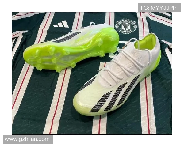 球星们穿着不同尺码足球鞋的真实展示与搭配分析