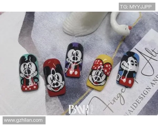 男足球星与创意美甲结合时尚风潮打造独特个性魅力高清图片展示